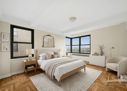 Grand Concourse - Photo 1