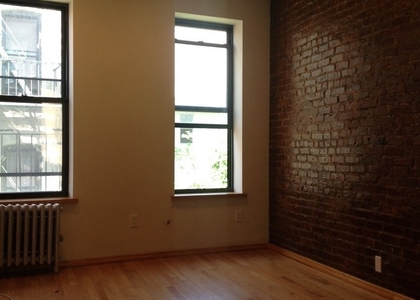 Mott & Broome  - Photo 1