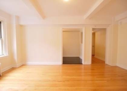 E 10th St & University Pl - Photo 1