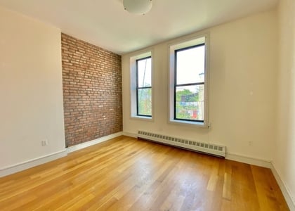 293 Irving Aveue - Photo 1