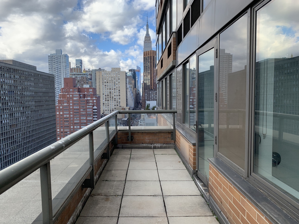 377 East 33rd Street - Photo 9