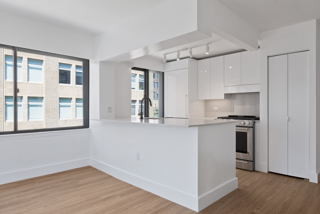 160 West 24th Street - Photo 8