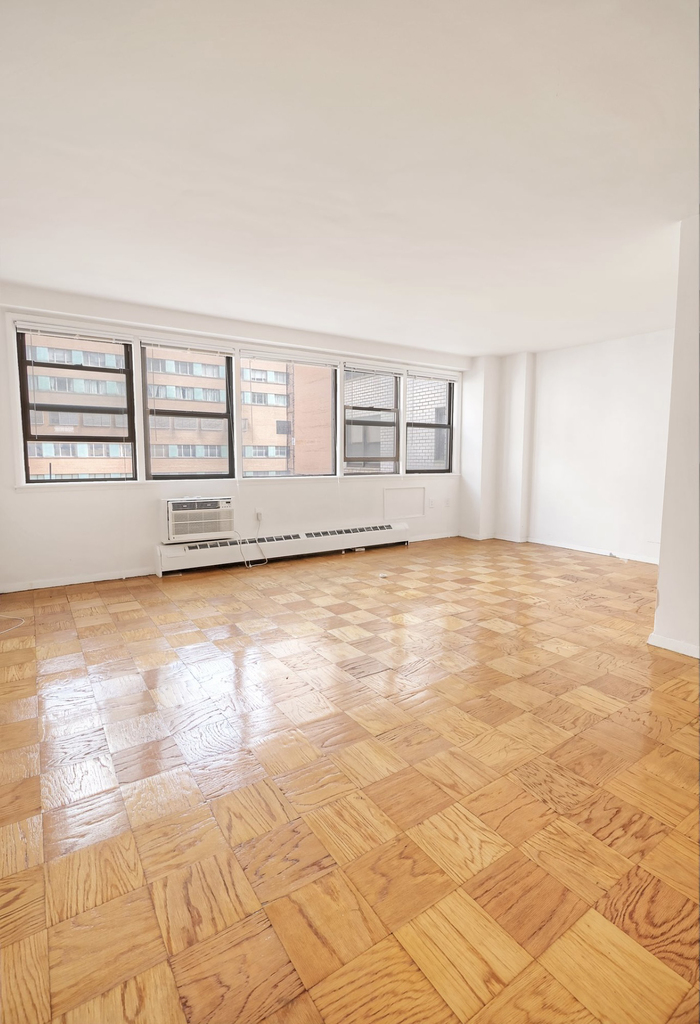 435 West 57th - Photo 2