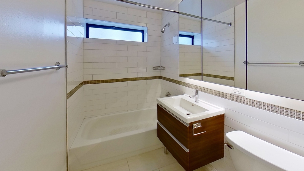 360 West 34th Street - Photo 6