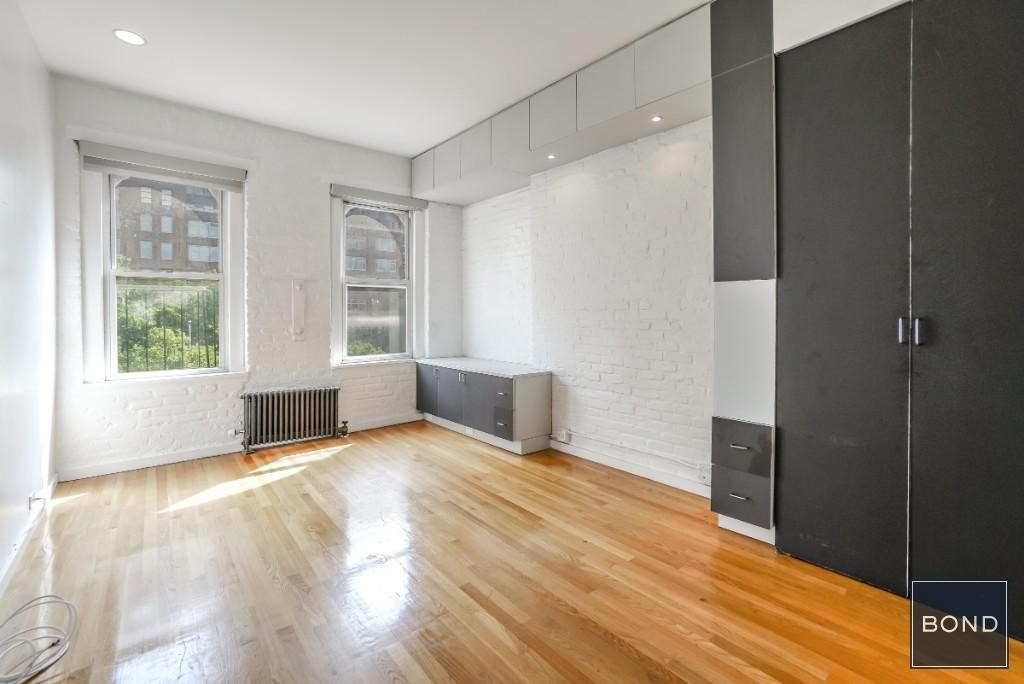 313 West 17th Street - Photo 4