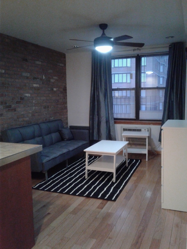 138 East 31st - Photo 1