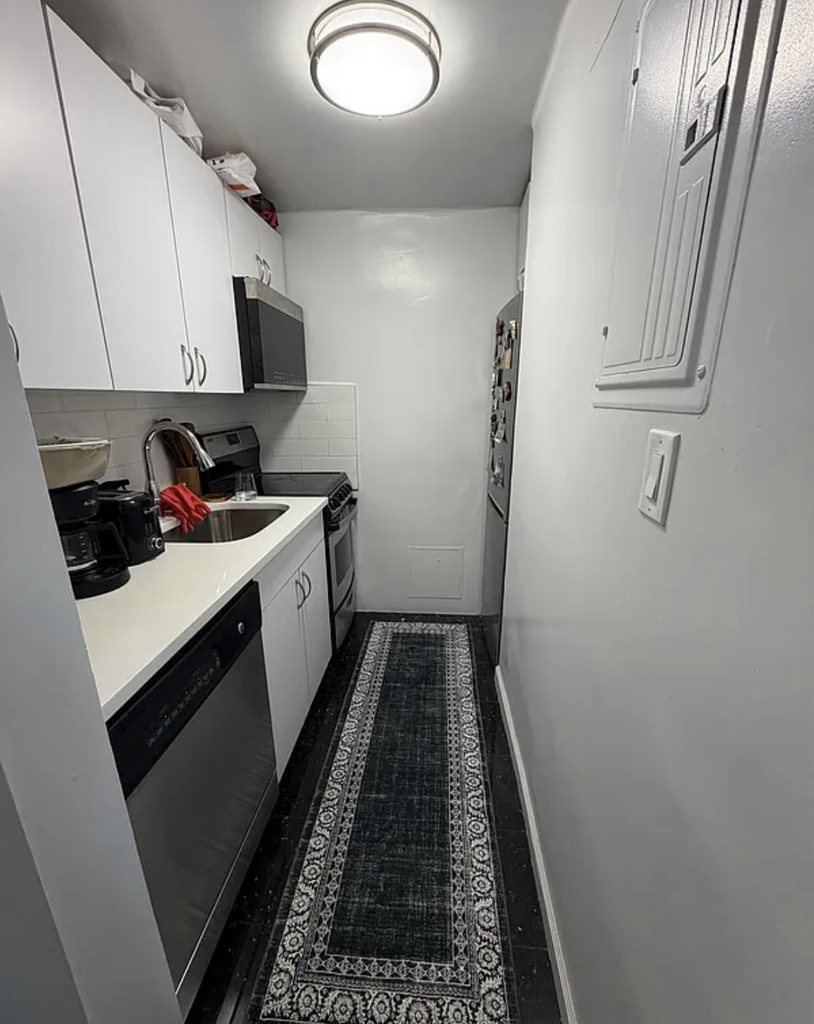 160 West 73rd Street - Photo 4
