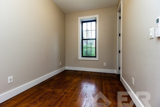 228 Manhattan Avenue - Photo 7