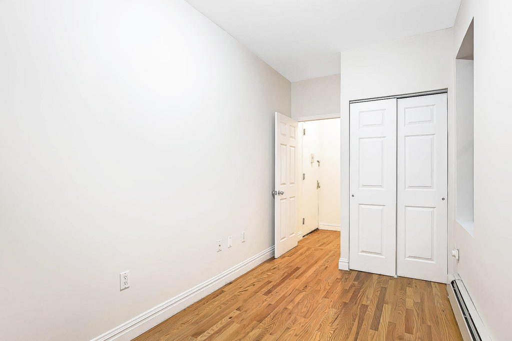 437 West 54th Street - Photo 5