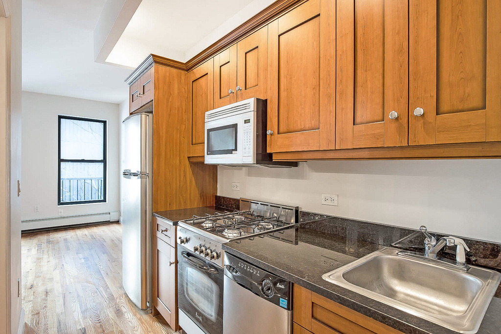 437 West 54th Street - Photo 1