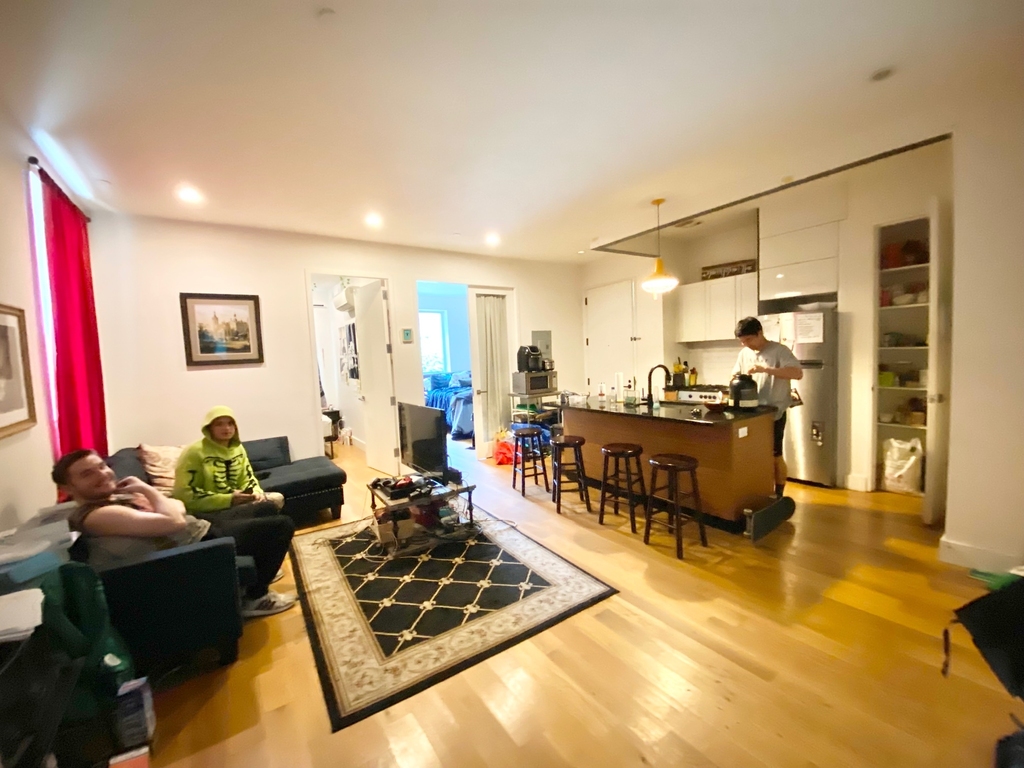 83 Winthrop Street - Photo 4