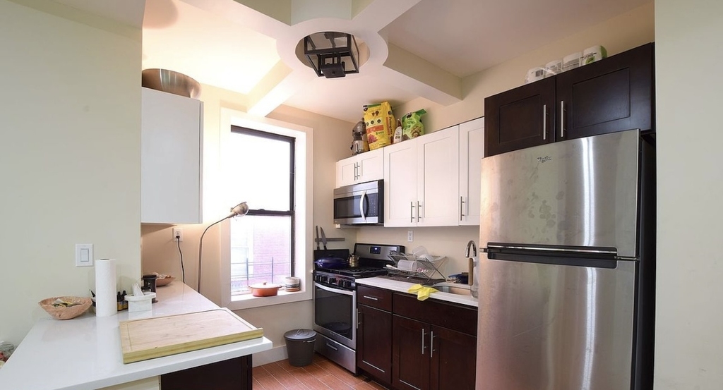 666 Hancock Street - Photo 1