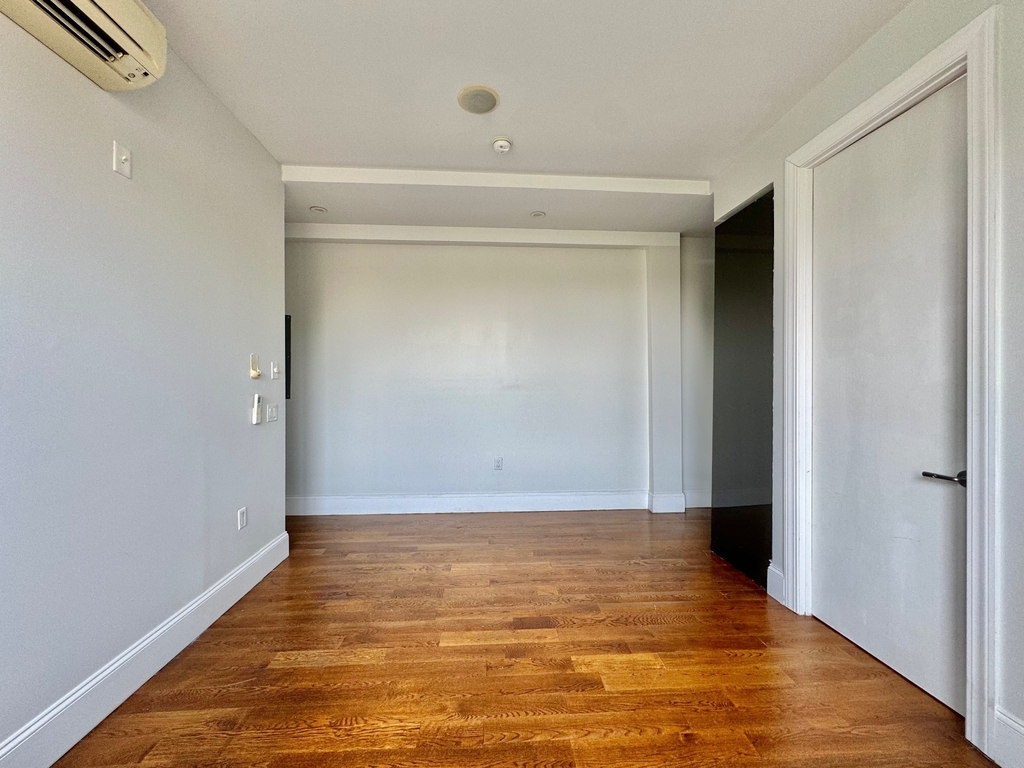 1625 Putnam Avenue - Photo 7