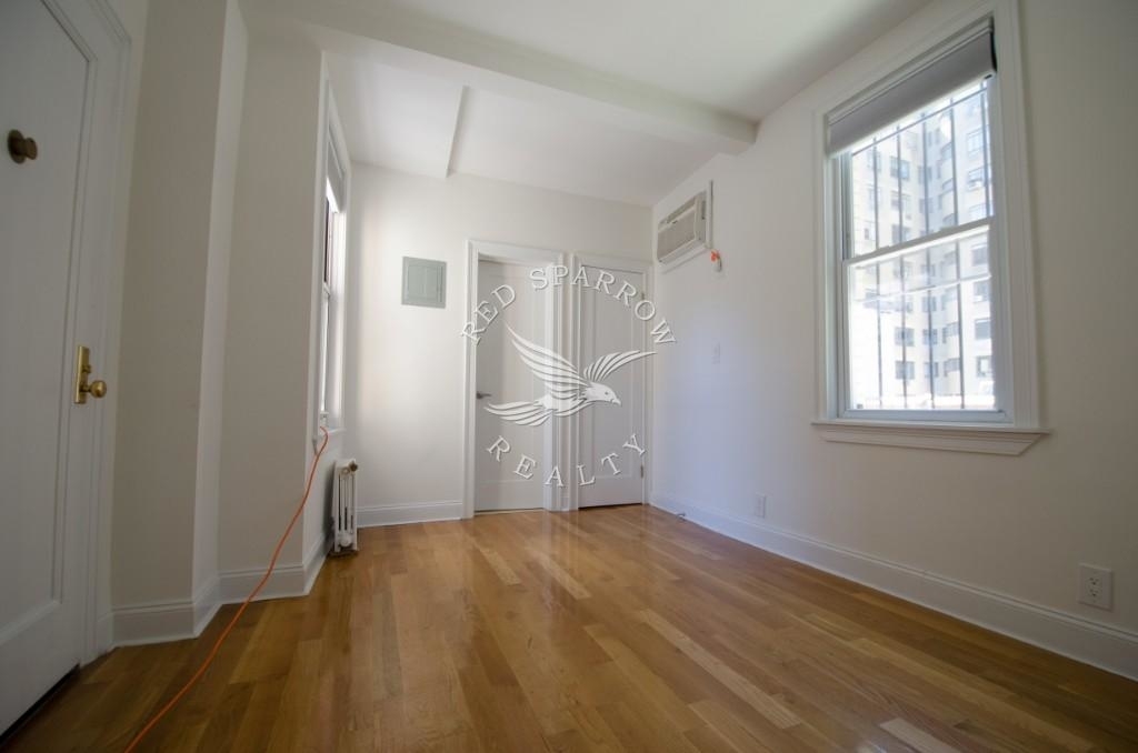 West 87th Street - Photo 11