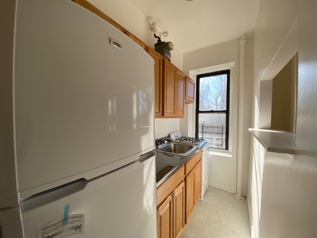 114-116 West 238th  - Photo 4