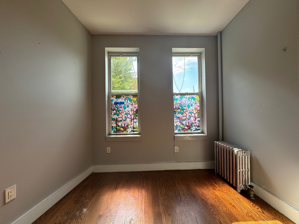 653 Knickerbocker Avenue - Photo 7