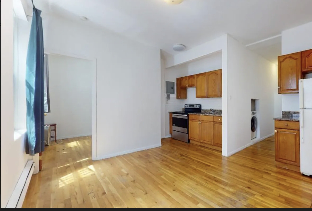 west 23 st  - Photo 2