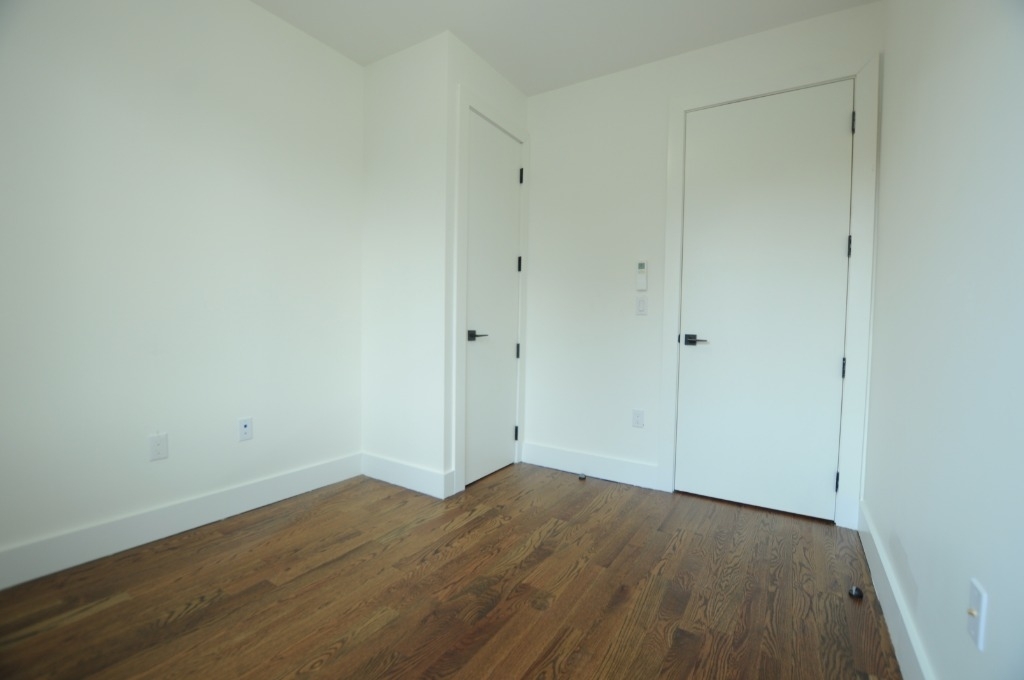 2514 Cortelyou Rd - Photo 5