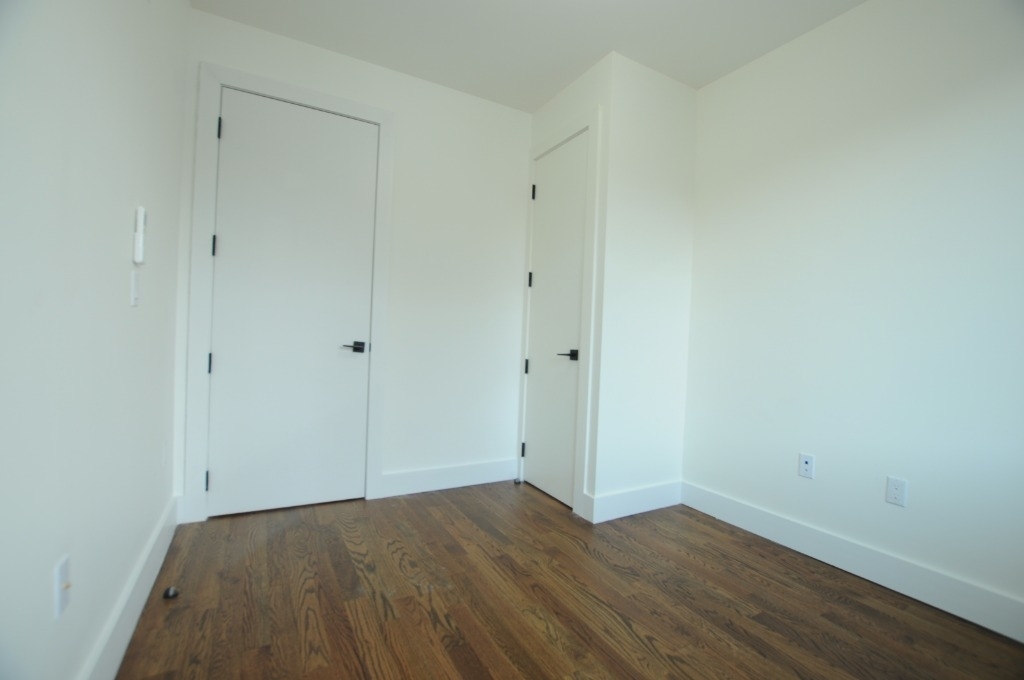 2514 Cortelyou Rd - Photo 7