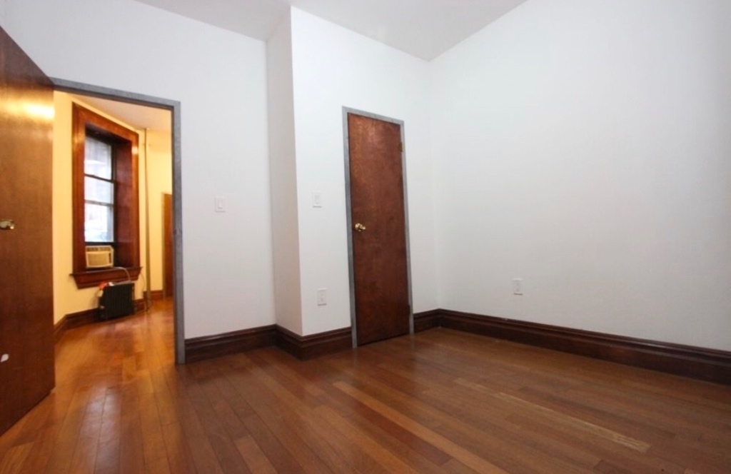 117 Mulberry Street - Photo 3