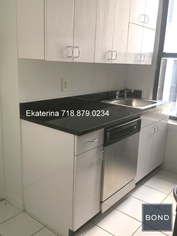 156 East 37th Street - Photo 1