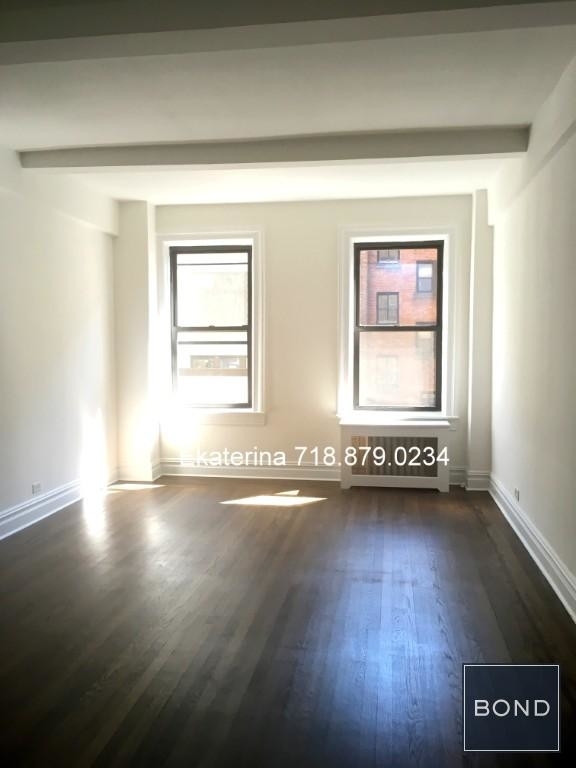 156 East 37th Street - Photo 0