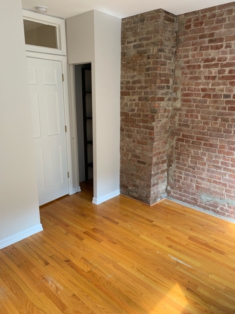 776 Ninth Avenue - Photo 6