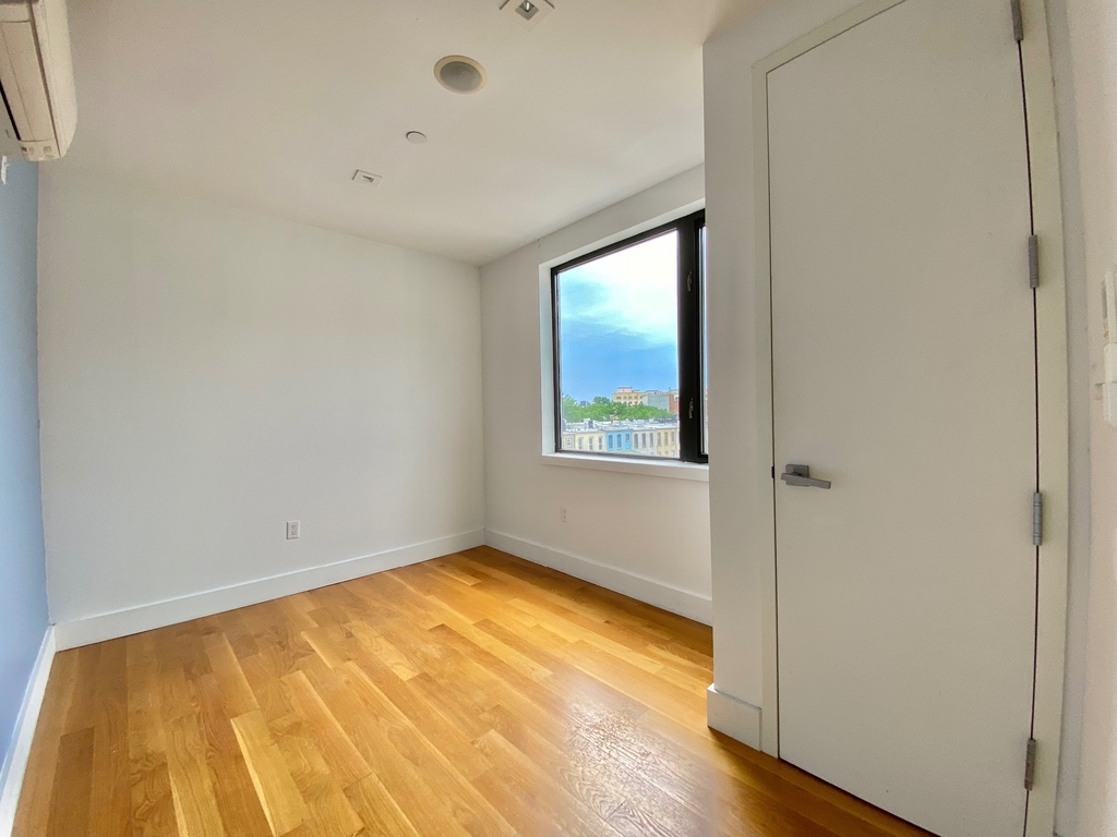 1002 Bushwick Avenue - Photo 2