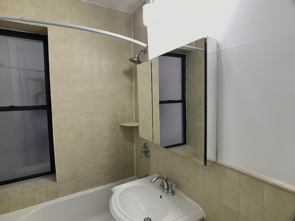 23-25 East 124th Street - Photo 4