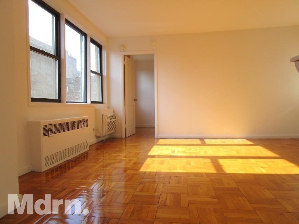 150 East 18th Street - Photo 0