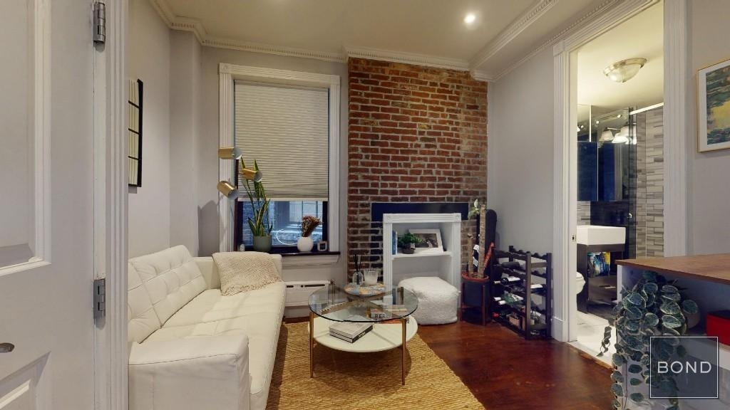 221 Mott Street - Photo 4