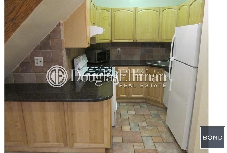 342 East 78 Street - Photo 2