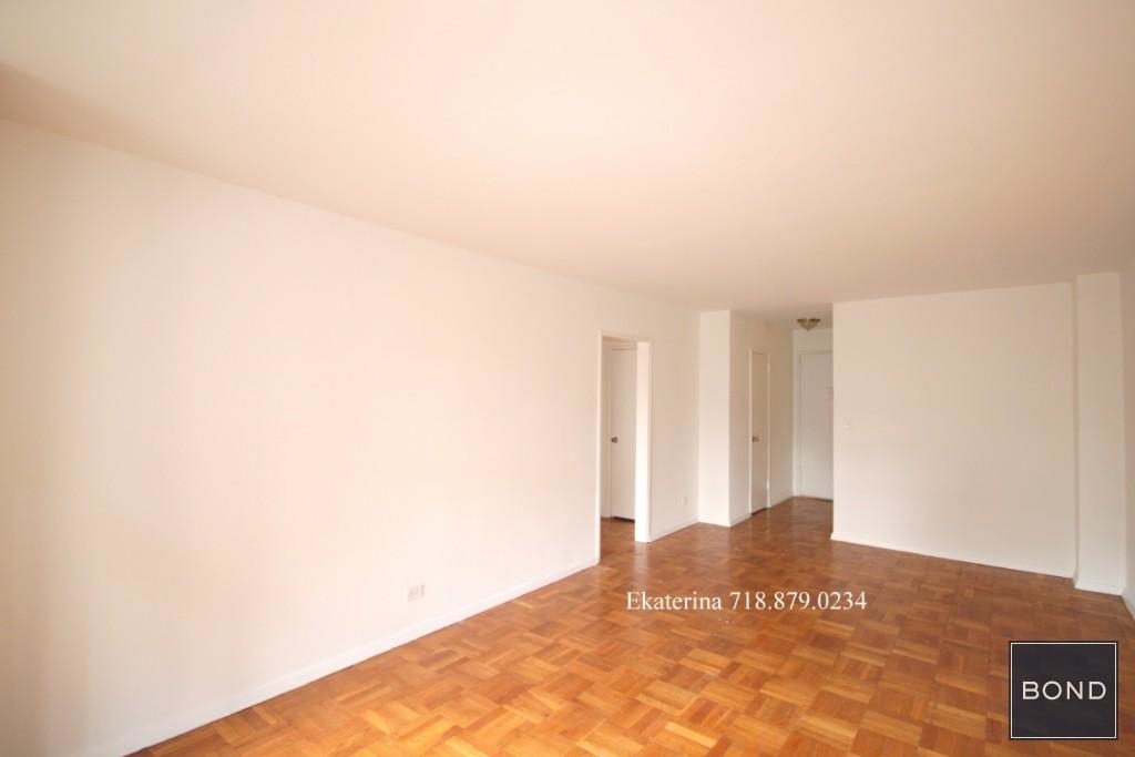 165 East 35th Street - Photo 5