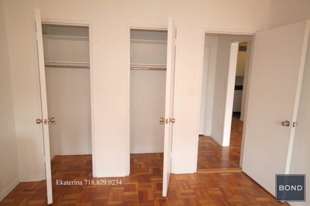 165 East 35th Street - Photo 1