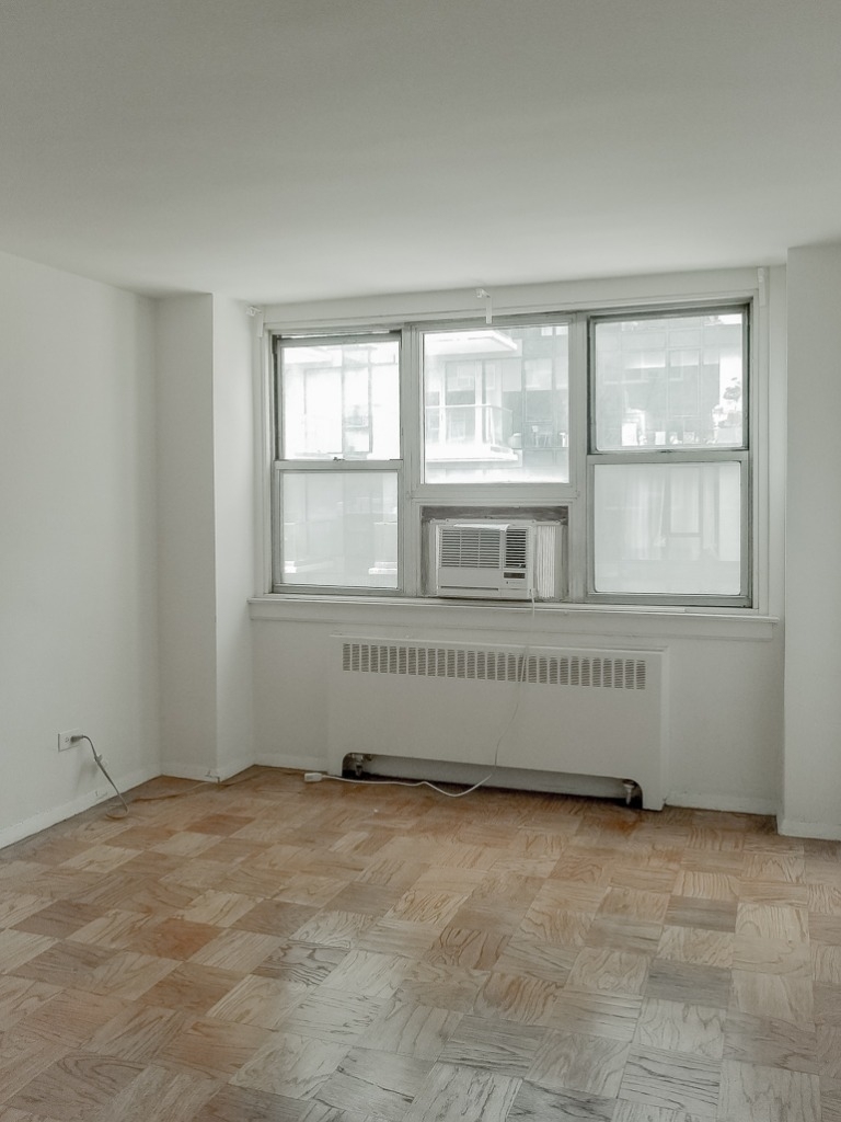 240 east 35th st - Photo 3