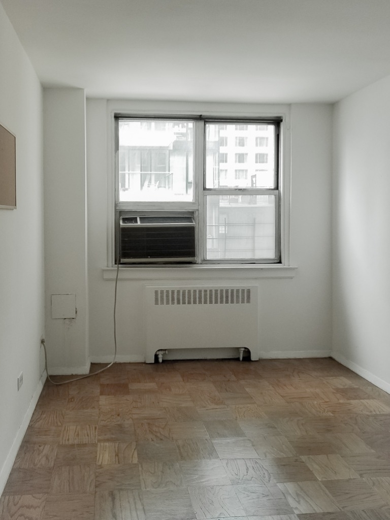 240 east 35th st - Photo 2