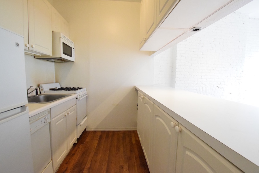 364 W 51st Street - Photo 1