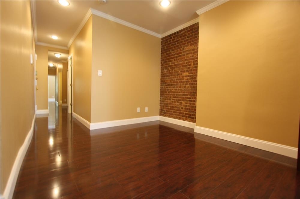 325 East 90th Street 2w Mbr New York Ny 10128 - Photo 2