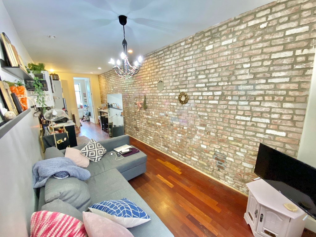 1013 Pacific Street - Photo 4