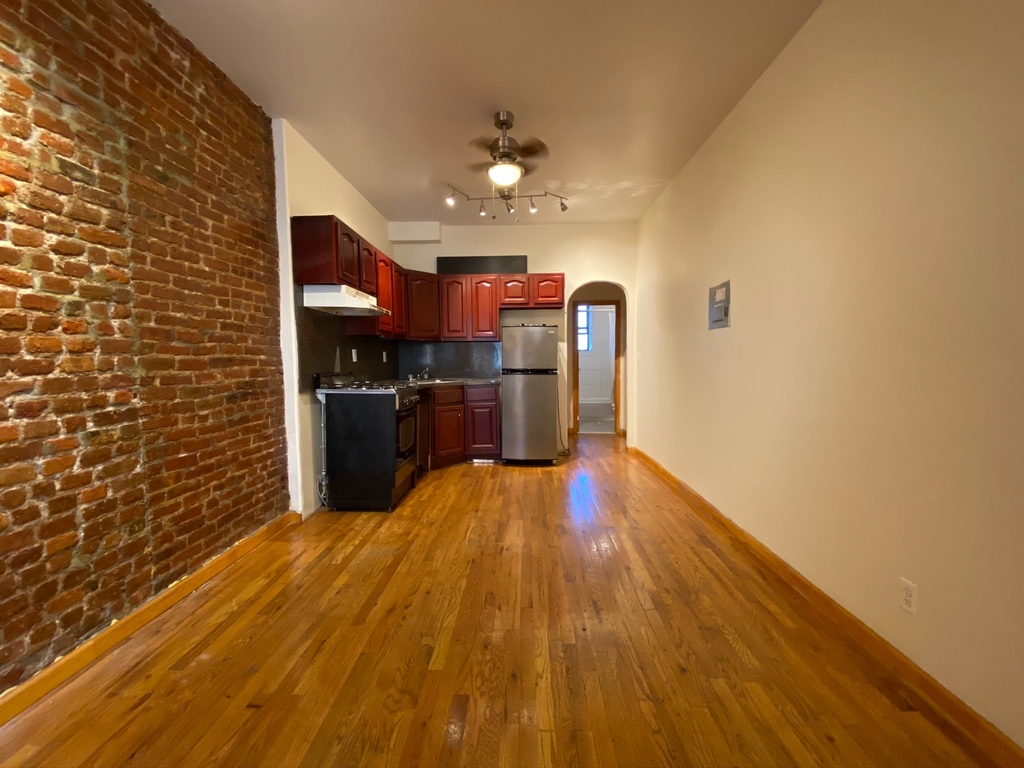 891 Bergen Street - Photo 8