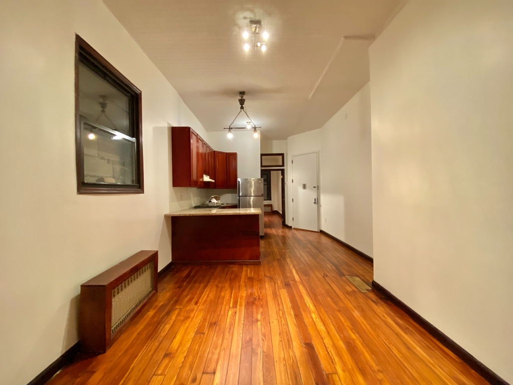 137 Bleecker Street - Photo 3