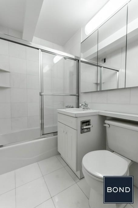 305 West 13th Street - Photo 6