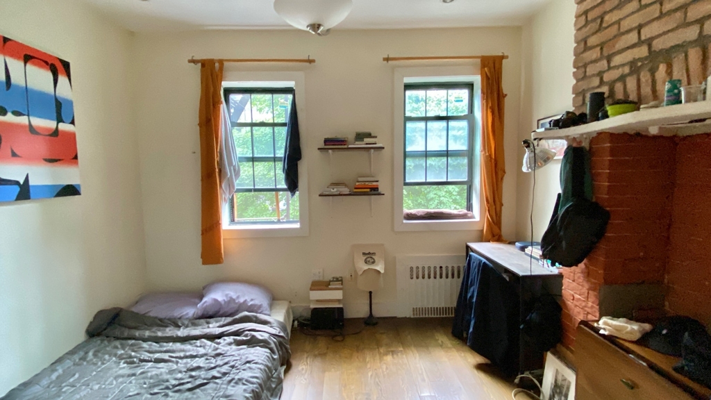 11a Menahan Street - Photo 2
