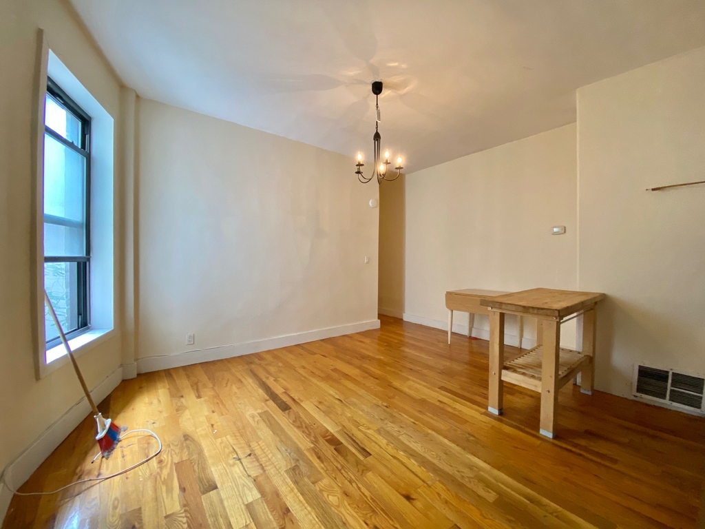 711 St Marks Avenue - Photo 6