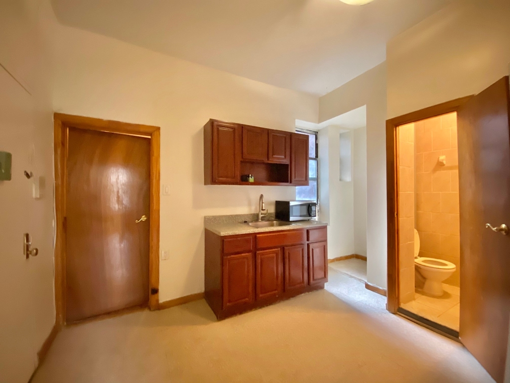 206 Scholes Street - Photo 5