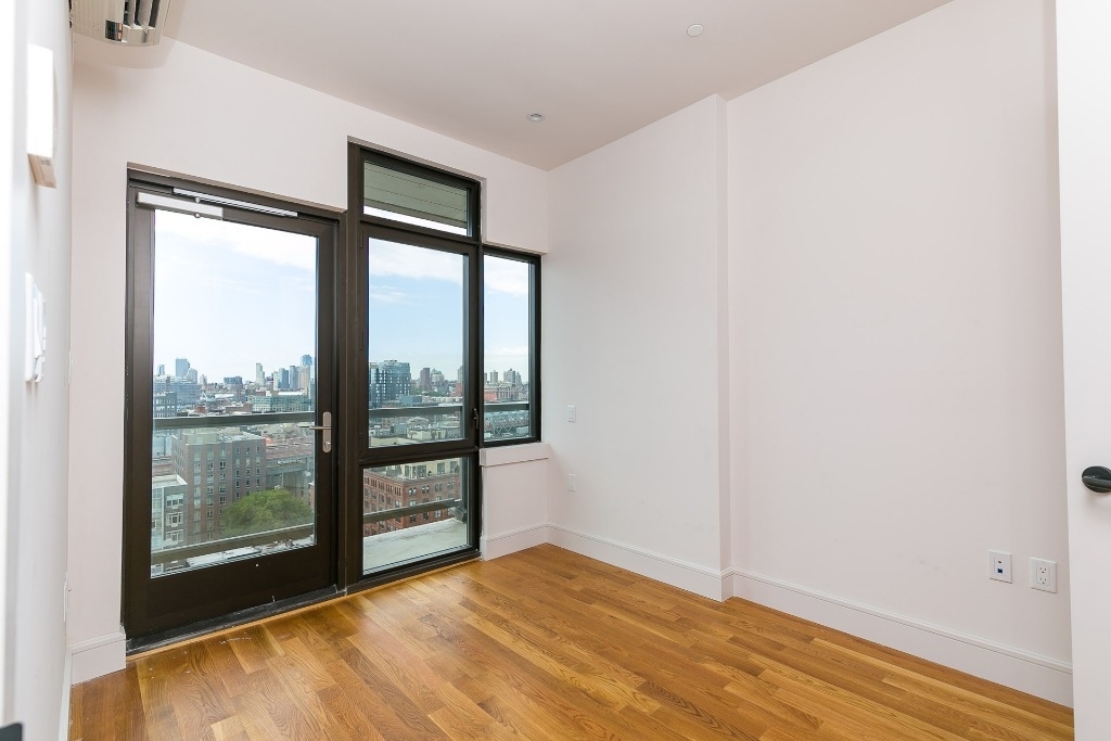 321 Wythe Place - Photo 3