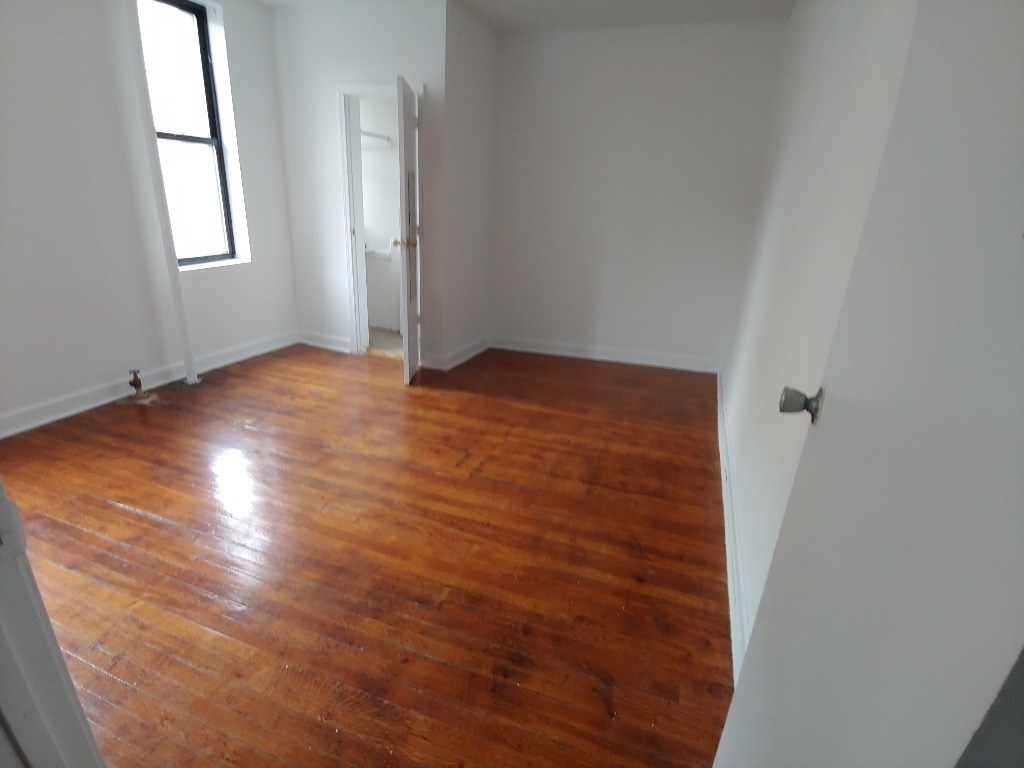 567 West 149th Street - Photo 4