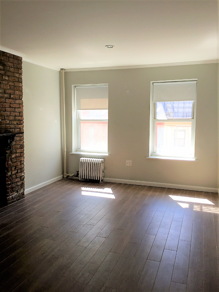 445 West 36th Street - Photo 5