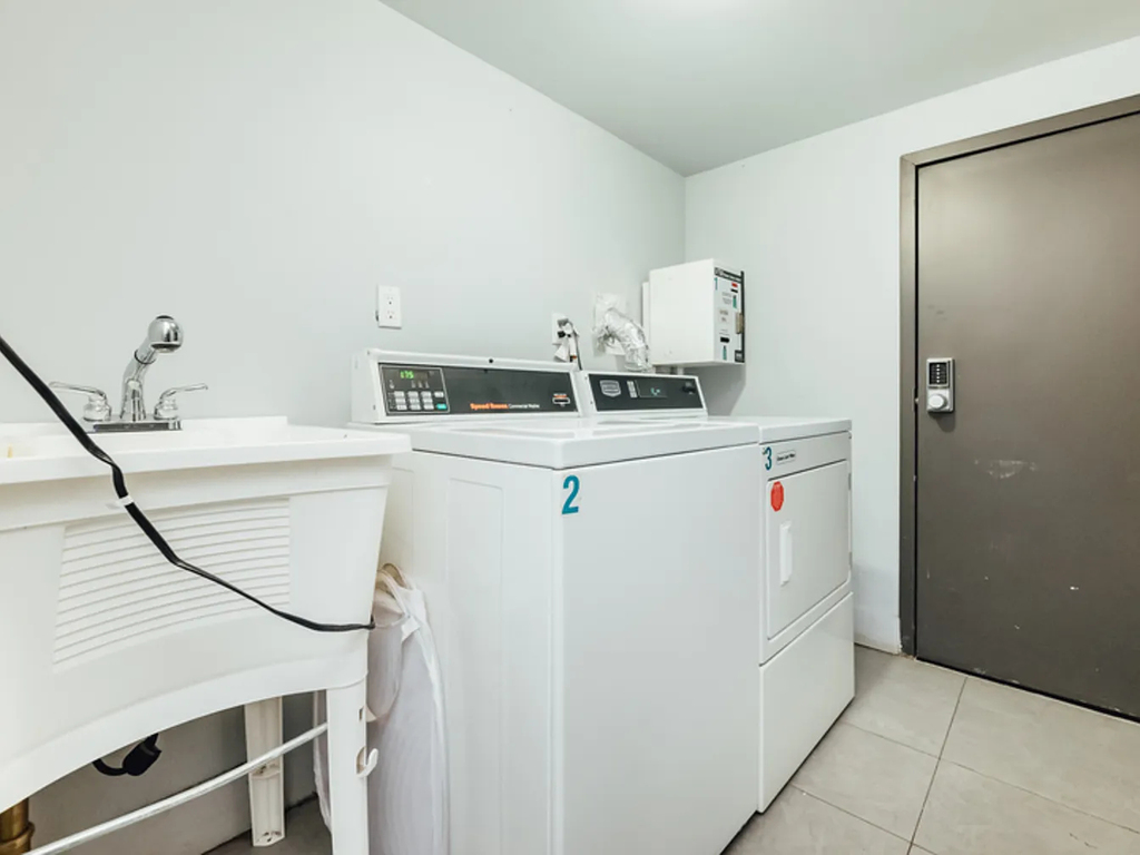 1234 Bedford Avenue - Photo 11