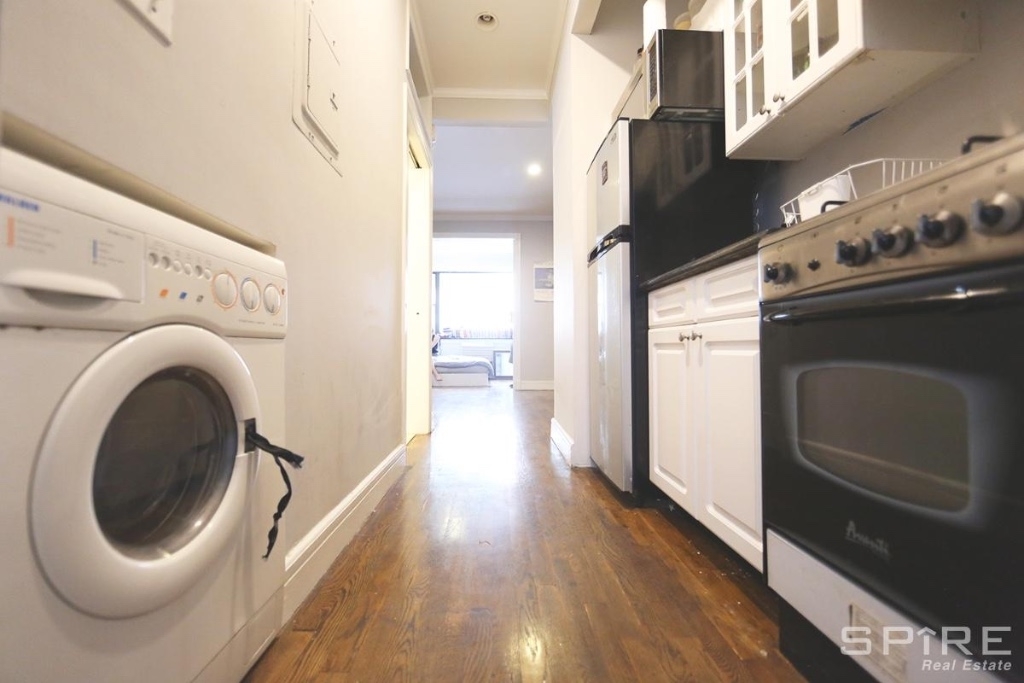 416 east 13th Street - Photo 1